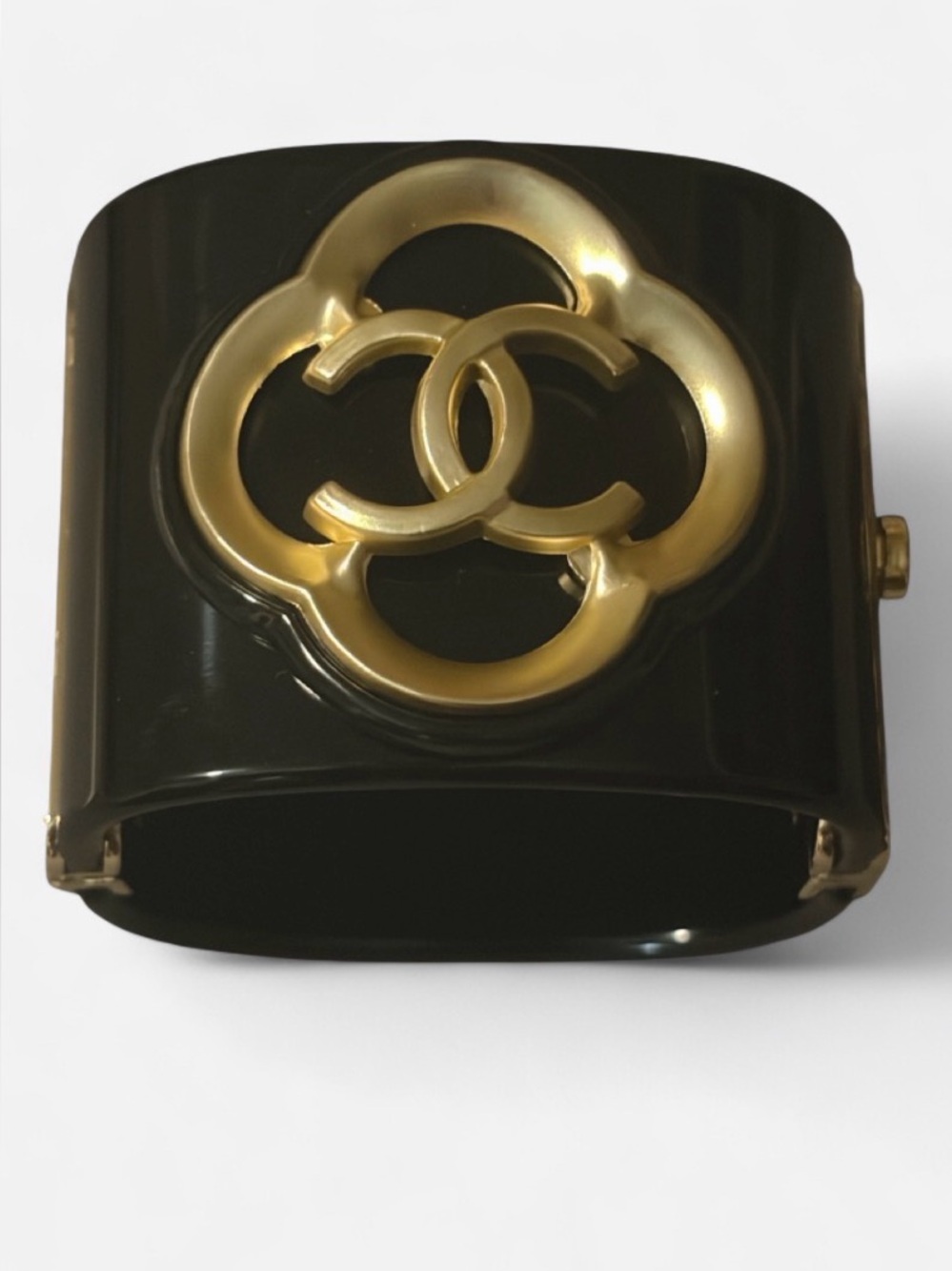✨ 🖤   Chanel CC Cuff   🖤✨